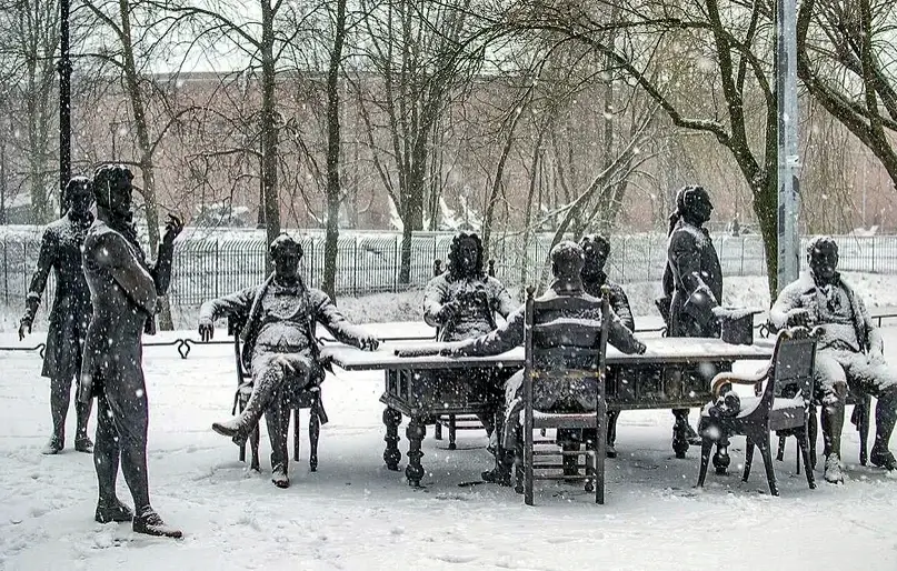 Тихой стороной Петроградки: авторская прогулка из эпохи в эпоху