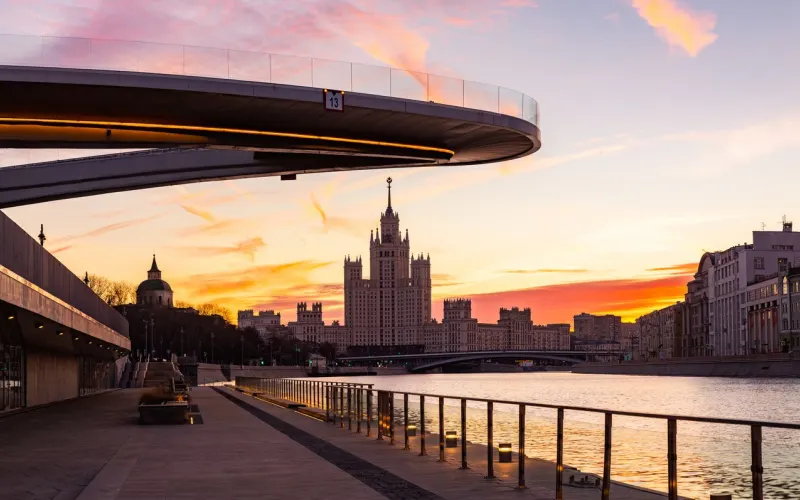 Рассветная Москва: вы, город и его история