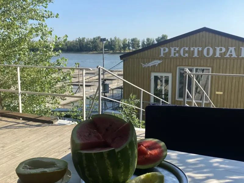 Арбуз, икра и осётр: нескучно о брендах Астрахани