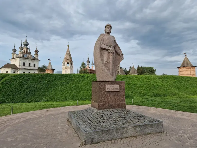 Из Звенигорода в Юрьев-Польский и столицу Ополья — Суздаль